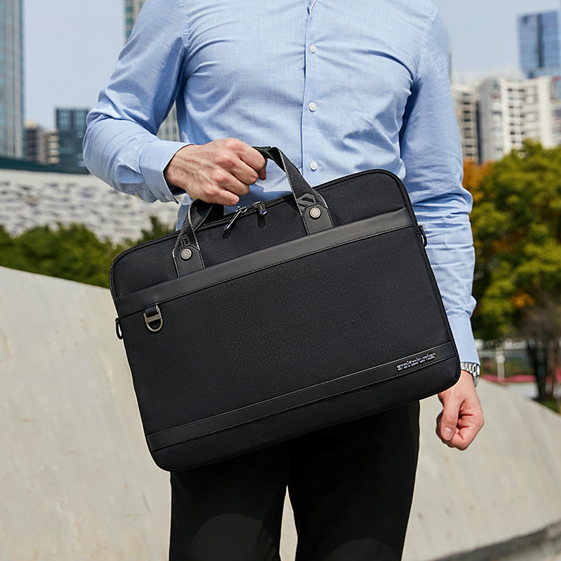 新款男士商务通勤户外出差办公单肩公文包 大容量防泼水手提包
