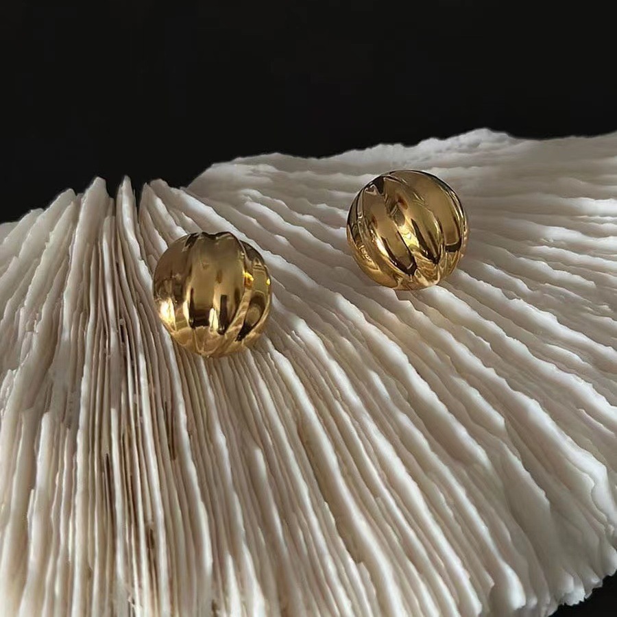 韓國925純銀耳釘小眾設計金色耳釘圓臉顯小2023年新款高級感百搭