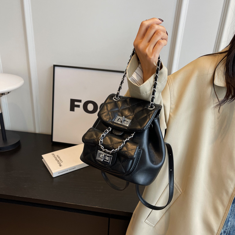 New Lingge Embroidered Double Shoulder Bag for Women's New Popular Versatile Chain Small Backpack Fashion Travel Bag_voghion.com