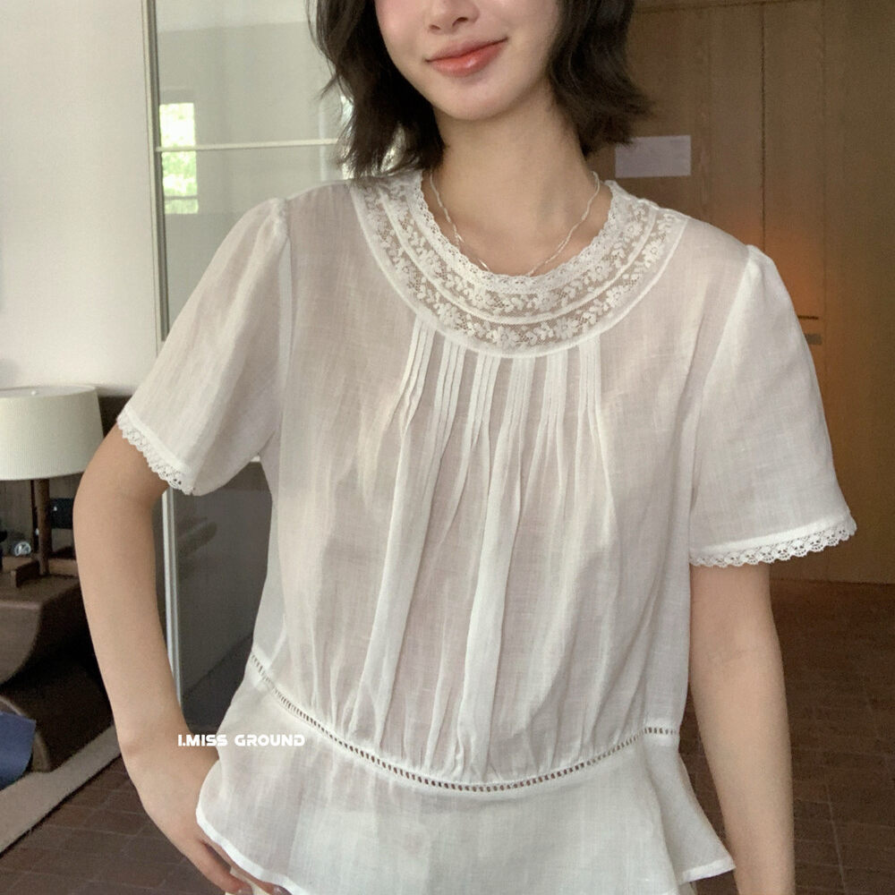 Áo sơ mi nữ tay ngắn phối ren cổ điển chất liệu tơ tằm linen — trắng ngà