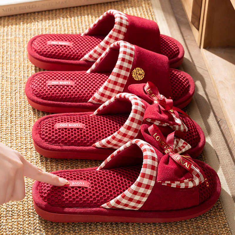 Red Slippers for Wedding, a Pair of Summer Breathable Non-Slip Slippers for the Bride, High-End Bridal Wedding Slippers for Couples