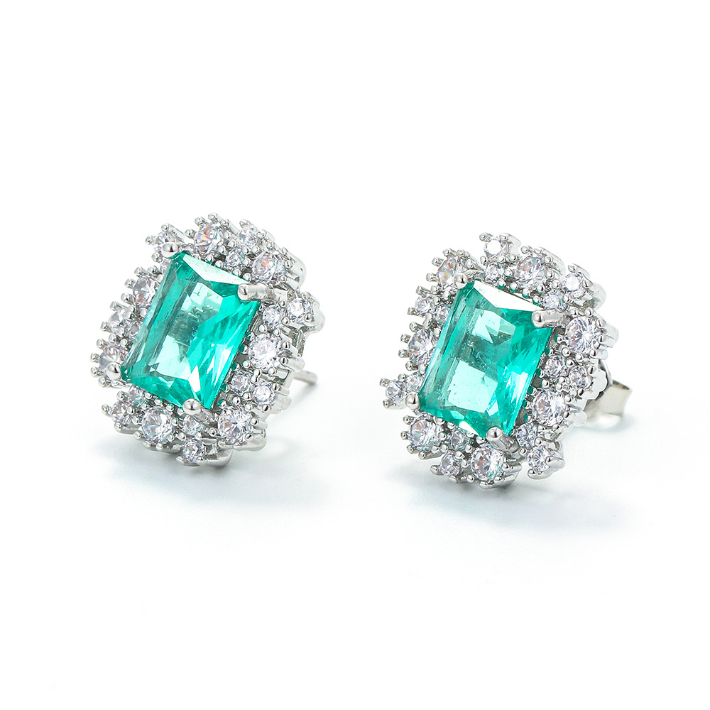1 Pair Elegant Square Copper Inlay Zircon Ear Studs display picture 1