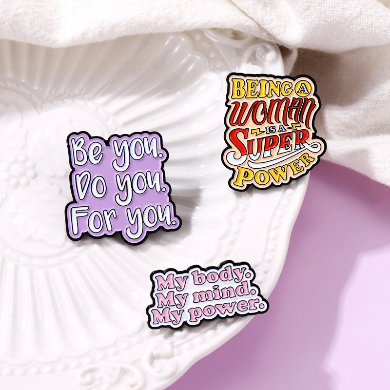 6g Weight Brooches Classification Casual, Daily Occasion Alloy Material Human Face, Letter, Heart Shape Pattern All Seasons Season Unisex Gender Stoving Varnish Design Simple Style Style Simple Style Pin Human Face Letter Heart Shape Alloy Stoving Varnish Unisex Brooches 8
