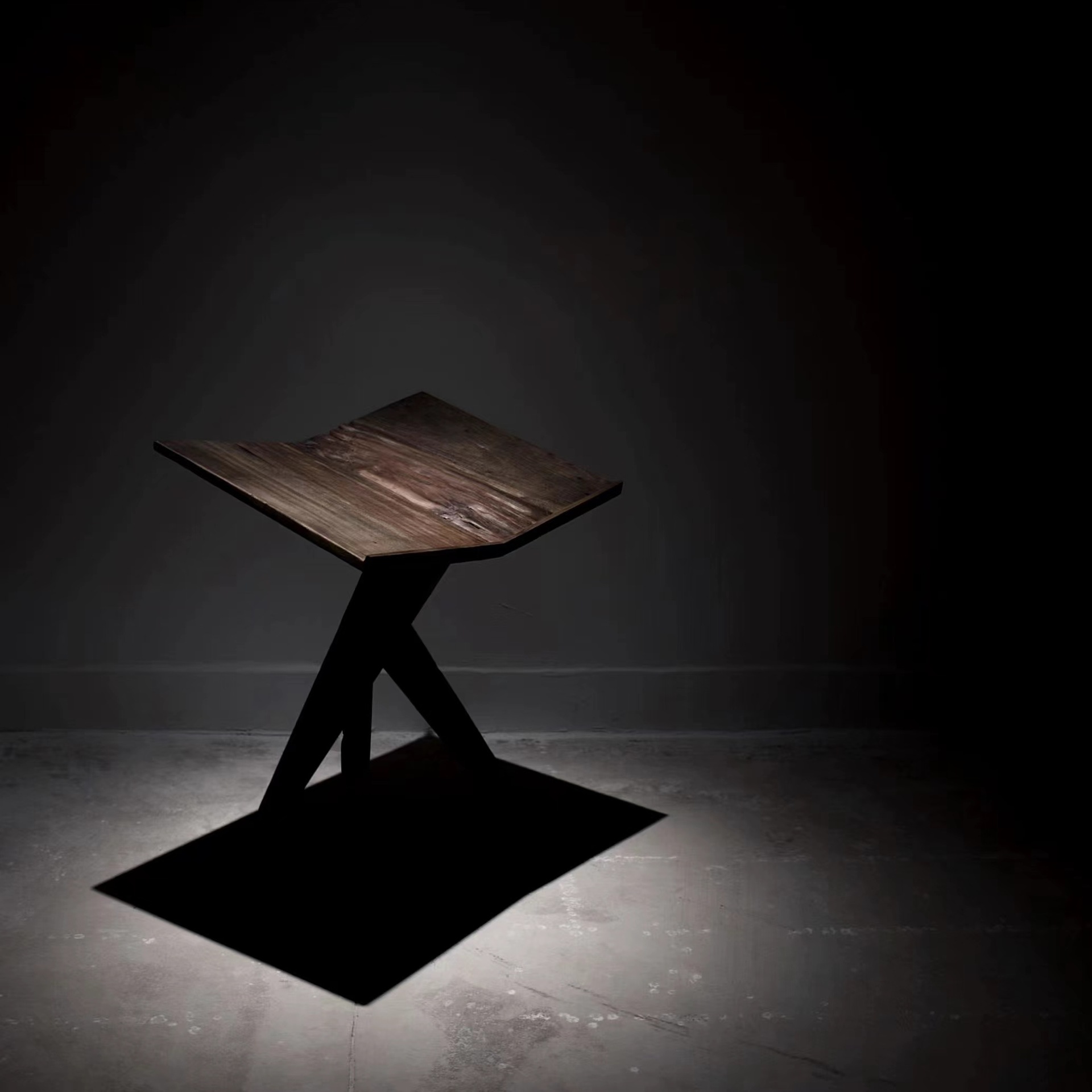 阅读架实木展示架菜谱琴谱架小众设计侘寂风架子杂志架看书报纸架