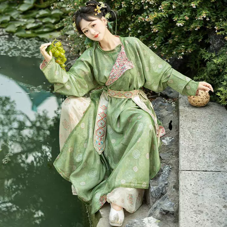 [Broken Silver Two] Оригинальная Тан - тканая круглая воротница костюм вышивка Hanfu фонарные штаны, большой объем печати оригинальной женщины
