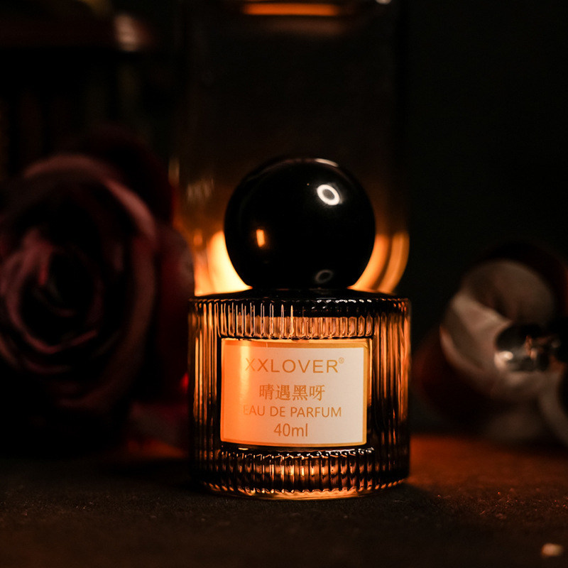 Aprecie los amantes del perfume de las mujeres negras Fragancia ligera duradera fresca plana para soleado Pato Negro caja de regalo al por mayor 40ml