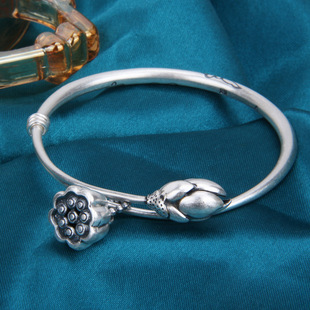 ���y���CŮ�ֹ����y���Ŀ��{�����L���ԏ͹�ɏ���D�\���y�C���Ʒ