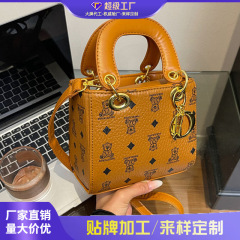 跨境包包女2025新款小众设计时尚百搭斜挎包洋气网红手提小方包