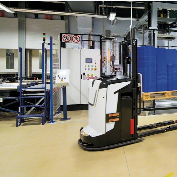 轧钢厂智能牵引车 移动式小车 无线充模组 无线充电设备生产厂家