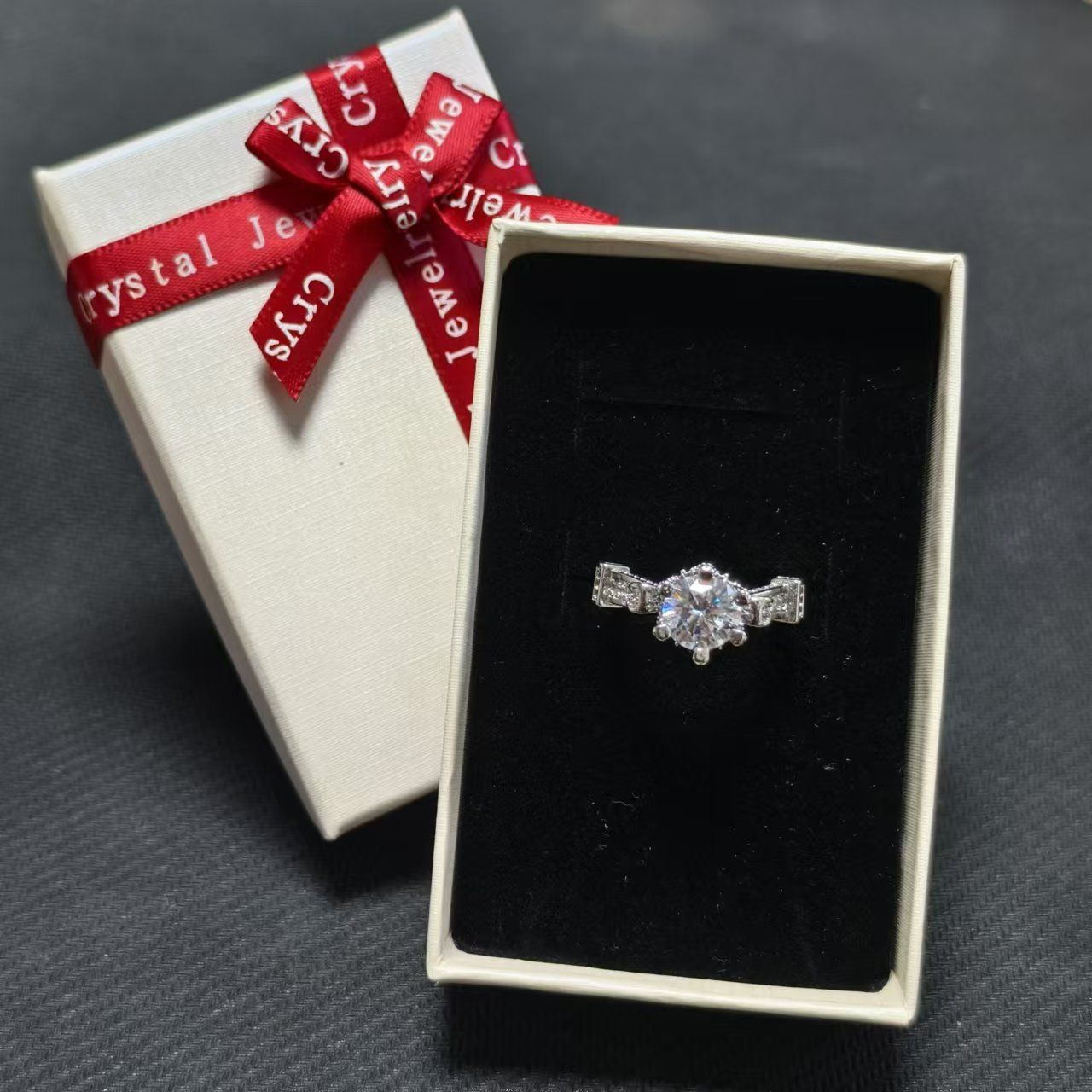 Original Six-claw 2 karat Ring Women's Ins Luxury Exquisite High-end Simulation Engagement Wedding Diamond Ring Adjustable Ring