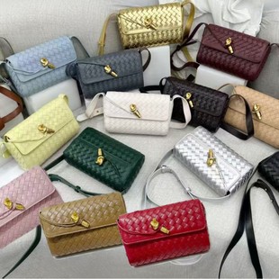 �羳����Ů��С�����|�о����μ���������s���б����r��С����