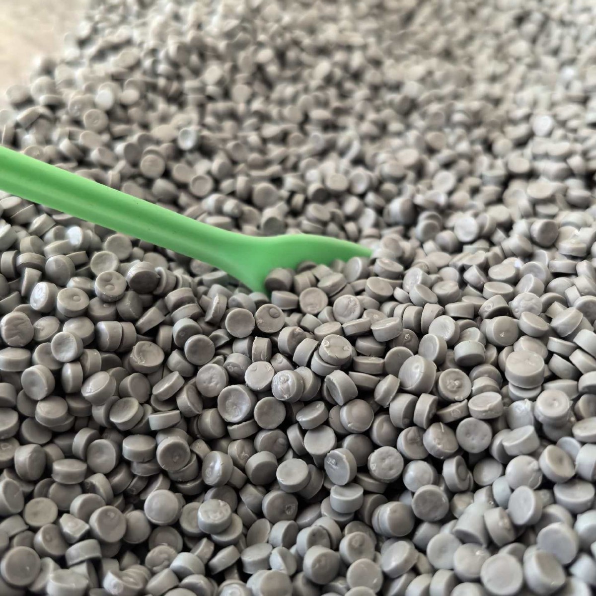 Loll Designs 庭院椅专用 灰色HDPE再生颗粒 抗紫外线 耐候性强