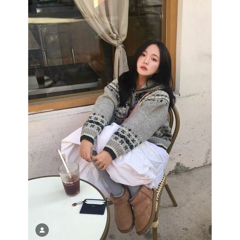 In Stock 2025 Winter New Korean Dongdaemun Hooded Jacquard Knit Cardigan 100% Wool Fair Isle Sweater