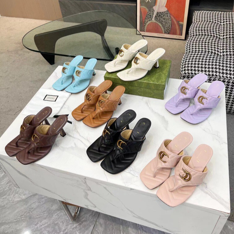 2024 High Quality New European American Middle East Dubai Singapore Metal Letter LOGO High Heel T Flip Flops