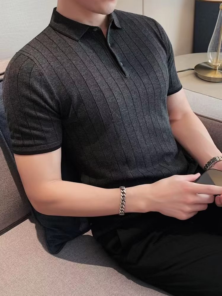 Nueva Camiseta de manga corta de seda de hielo a rayas casual ropa superior de los hombres delgados simples suéter de moda