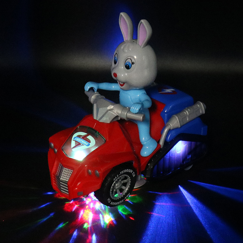 Nuevo eléctrico universal lindo conejo deformación coche universal rueda música luz pequeño conejo blanco playa coche deformación coche juguete