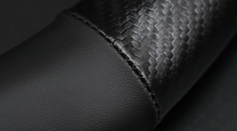 Cross-border factory direct sales carbon fiber steering wheel cover, universal for all seasons, ultra-thin handle cover, high-quality car interior accessories