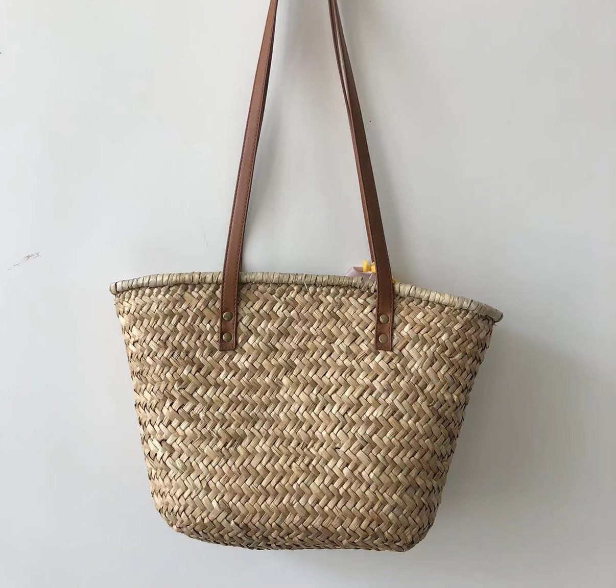 菜篮子包包手工编织大容量拼色女士手提篮手拎度假沙滩包草编包