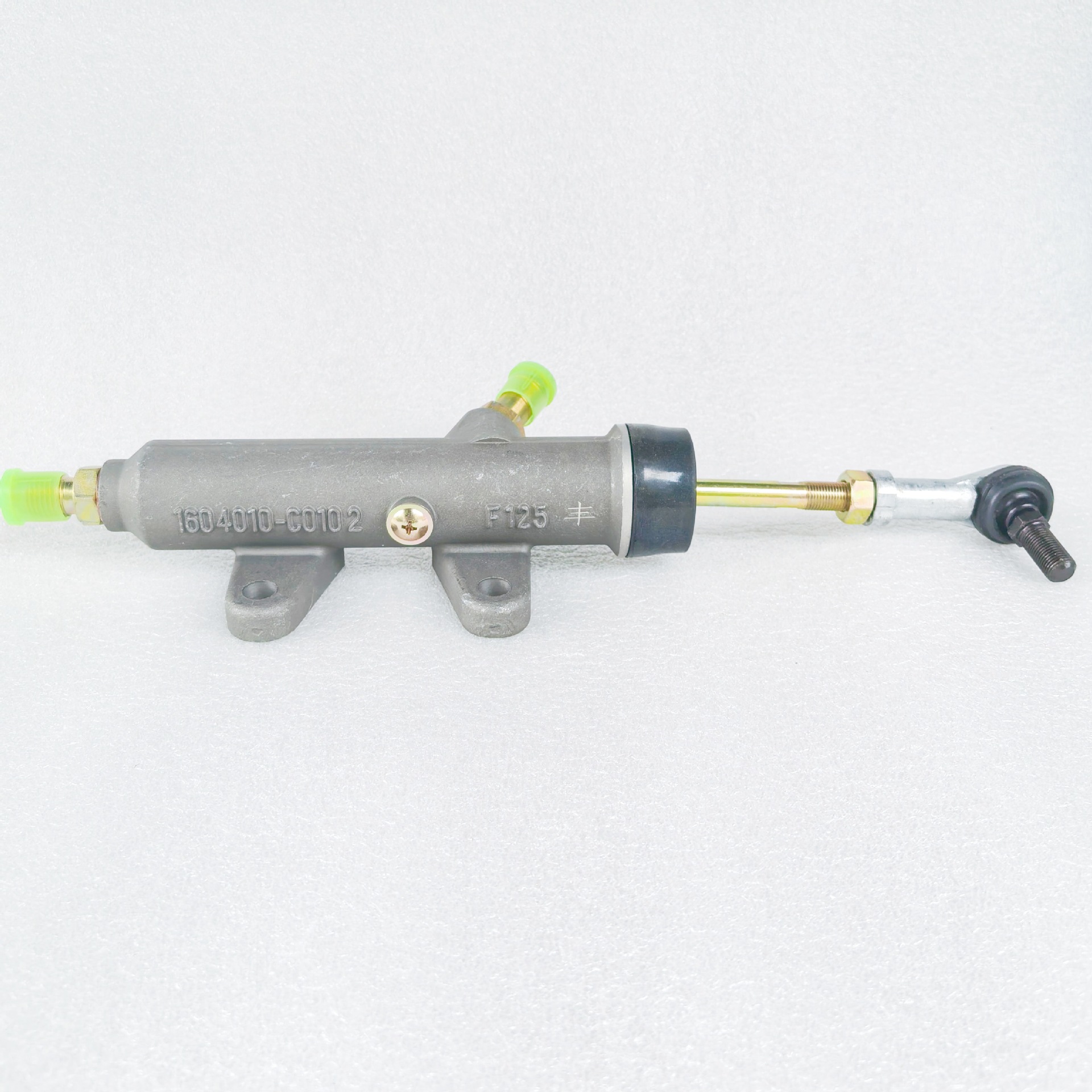 Ningbo Shenfeng clutch master cylinder 1604010-C0102 is compatible with Dongfeng Tianlong, Tianjin, and Dali Shen models
