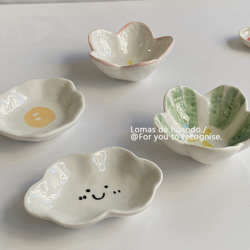 ins irregular hand-kneaded ceramic sauce dish cloud floret vinegar dish small dish condiment dish flavor dish snack dish