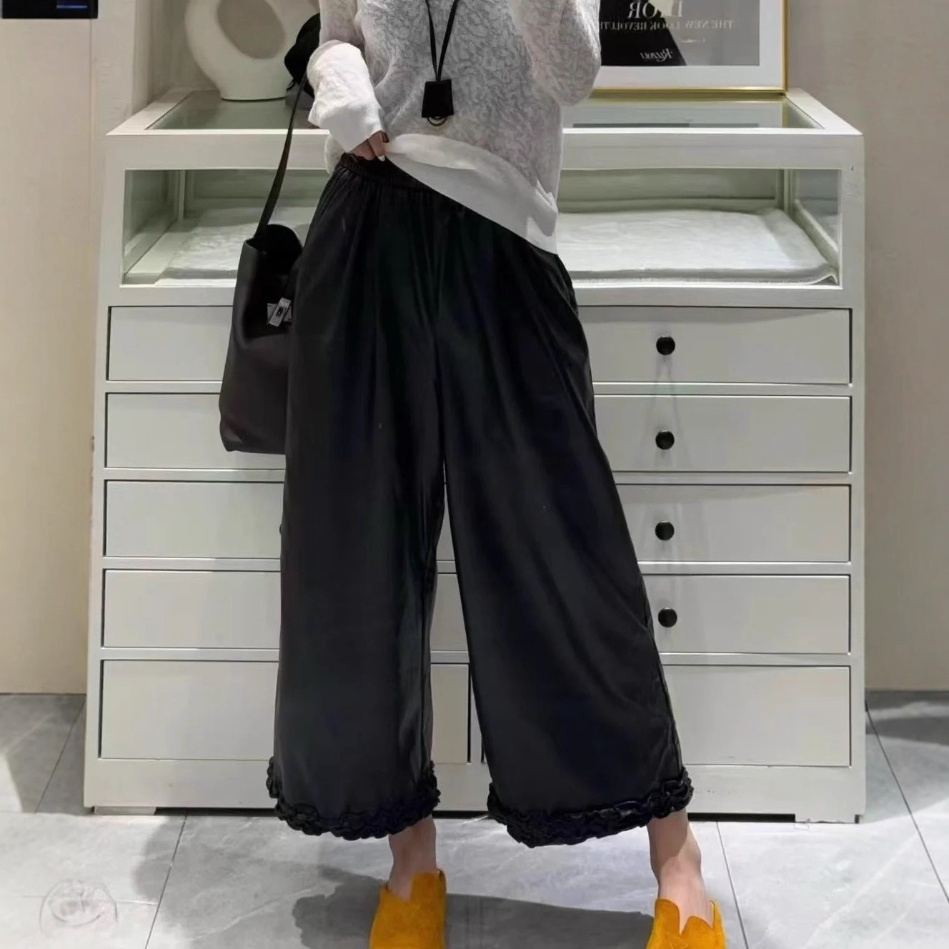 真皮皮裤女绵羊皮全植鞣花瓣直筒裤松紧腰休闲阔腿裤宽松九分裤潮