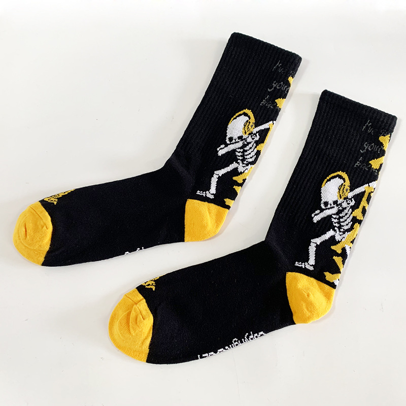 Trendy Skull Crew Socks For Couples Street Style Personality_voghion.com