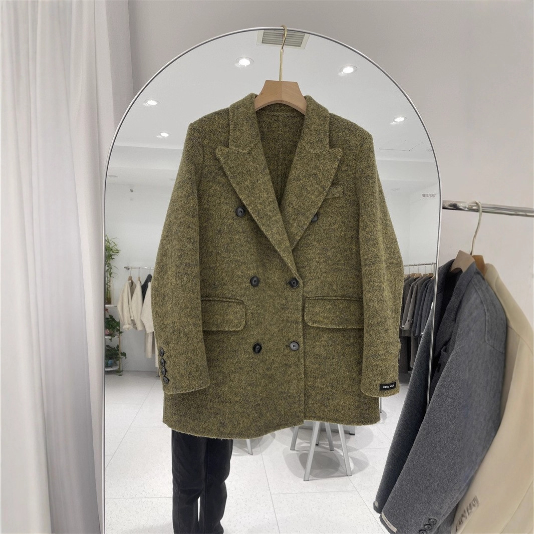 Double-Breasted Suit Wool Cashmere Outwear for Women, New Autumn and Winter Woolen Outwear, Design-Grade Short Style, Versatile Elegant