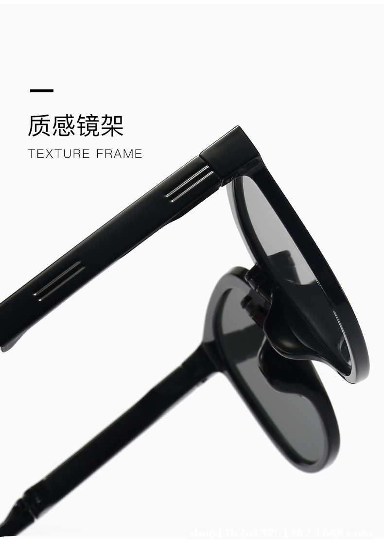 No model_05.jpg