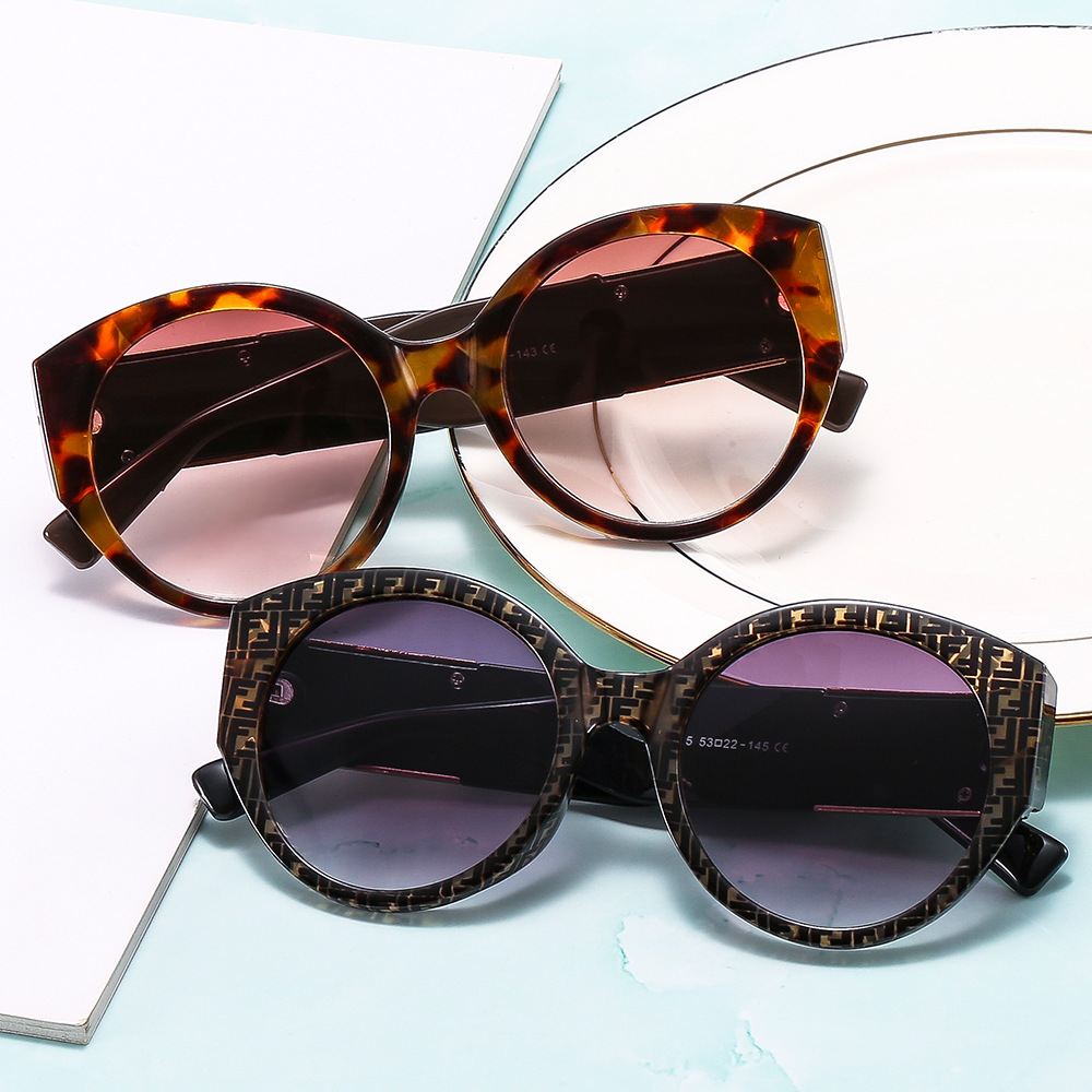 trend fashionable universal retro sunglasses for men and women