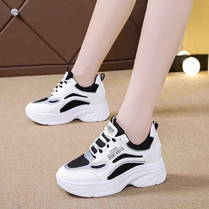 Zapatos de mujer de comercio exterior zapatos de moda de papá zapatos de moda de primavera y otoño nuevos zapatos deportivos transpirables y casuales de altura de red