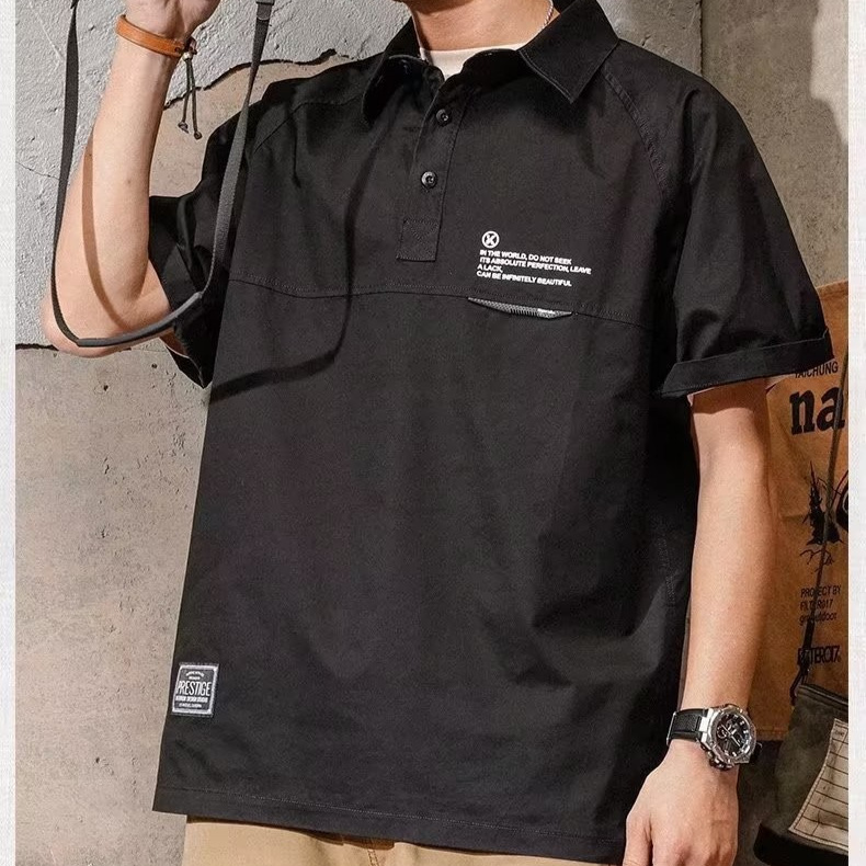Suelta casual 2024 verano nuevo estilo polo de manga corta camiseta de media manga con sentido de diseño de manga de cinco puntos para hombre