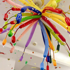 カラフルな花火バルーンロングストリップ厚みのある260色の手作りの形の誕生日お祝いの背景リビングルームの装飾アレンジメント