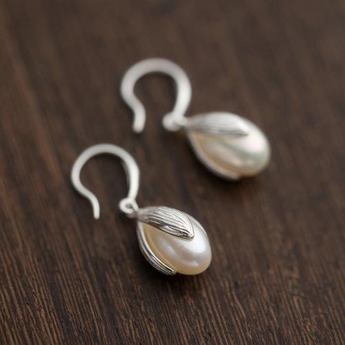 Ganjia s925 sterling silver earrings, pearl earrings, retro style earrings, female earrings, gift for mom, bud ear hooks