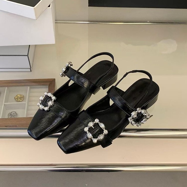 Zapatos franceses de diamante cuadrado de hebilla exquisita Mari Zhen 2026 nuevos zapatos de hebilla simple temperamento ligero zapatos de tacón grueso
