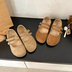 2025春の新型の浅い靴の女性の靴のPUの丸いゴムの浅い口の平と靴の平底の黄色の茶色の外は引きずることを着ます。