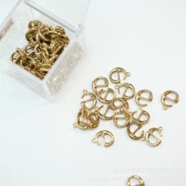 钥匙扣及钥匙扣配件;饰品配件;饰品扣