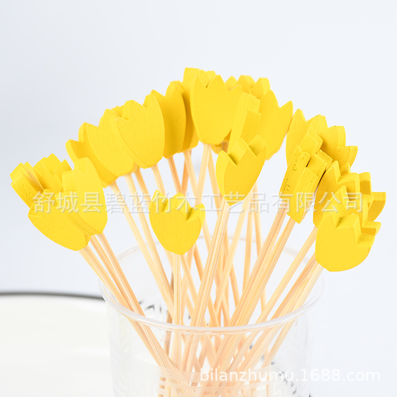 Flores amarillas al por mayor fichas de fruta desechables tenedor de fichas de fruta de grado alimenticio productos de bambú en stock