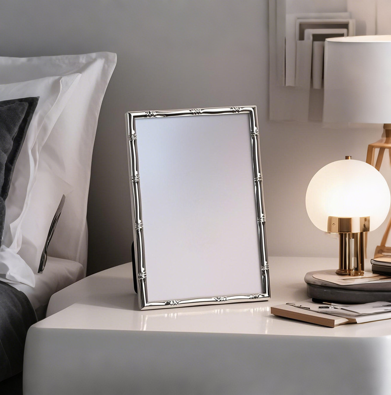 Cross-border Hot Sale Narrow Edge Italian Art Style Bamboo silver Details High Gloss Metal Photo Frame for Table