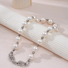 一条时尚简约阿玛施新款玻璃珍珠拼接锁骨高端颈链合金加铜链子扣