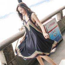 旅行穿搭ZOWZOW呛口小辣椒SUN系列印花不规则 方巾吊带连衣裙F059