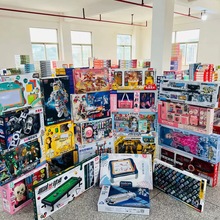 ��Ӗ�C���YƷ�e�փ��Q��ͯ�к�Ů��������߶Y���b���l�׃��@�Y��