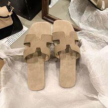 �n��ٴ����e��ɳ��Ь�ļ�2025�¿�һ����ЬŮ�⴩���^ƽ�כ���Ь