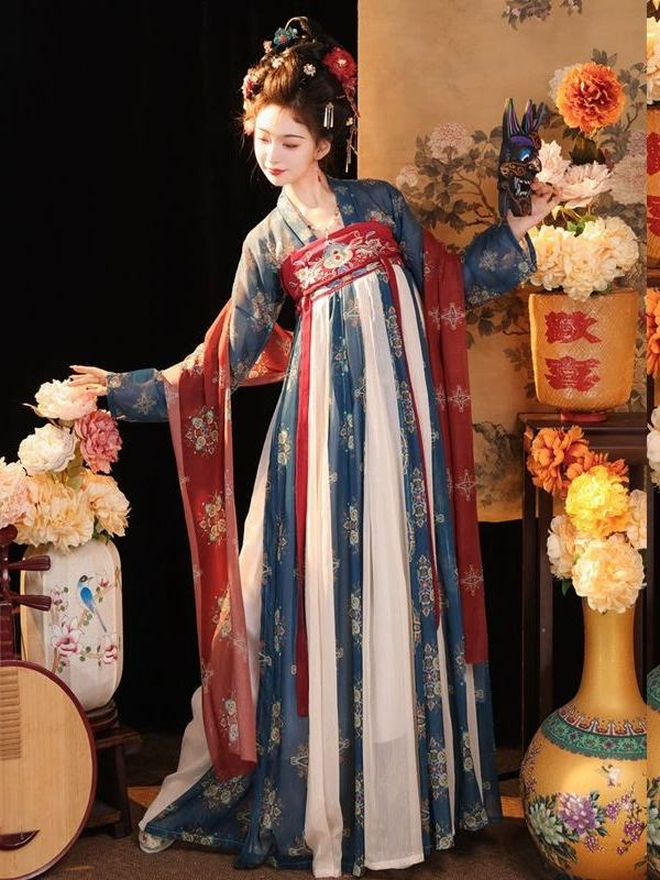 Танская одежда с грудной клеткой и юбкой