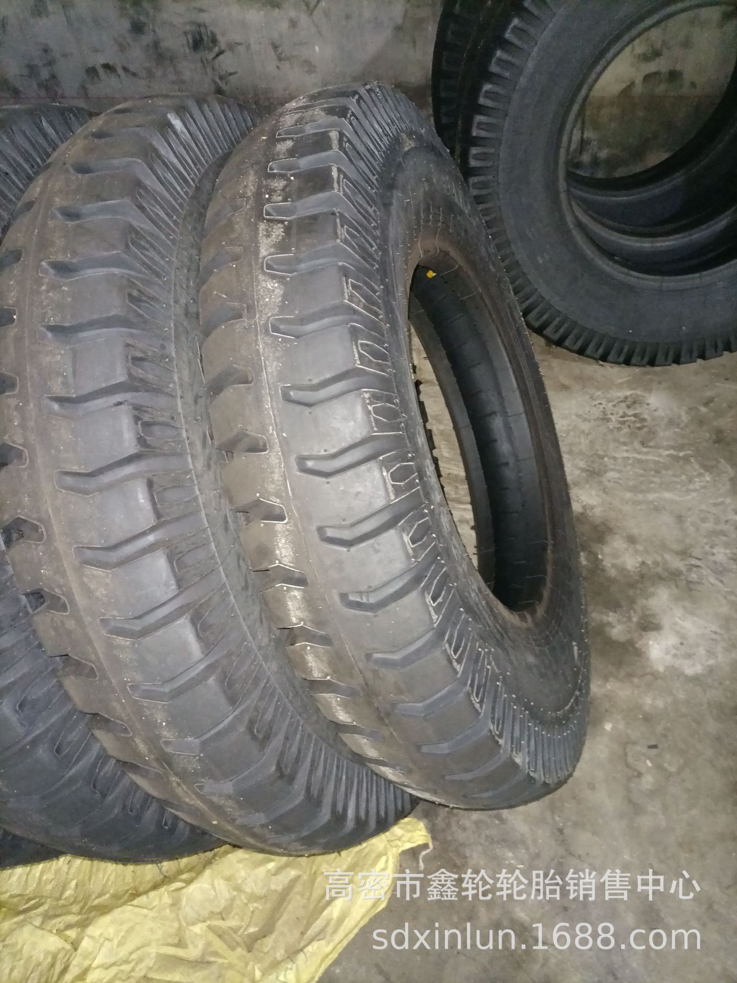 供应12.00-20  11.00-20 10.00-20 9.00-20 8.25-20轮胎