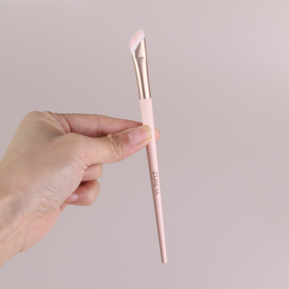 Zhuolya nuevo cepillo cosmético herramientas de belleza sombra de la cara resaltar la hoz en flor cepillo de nariz oblicua