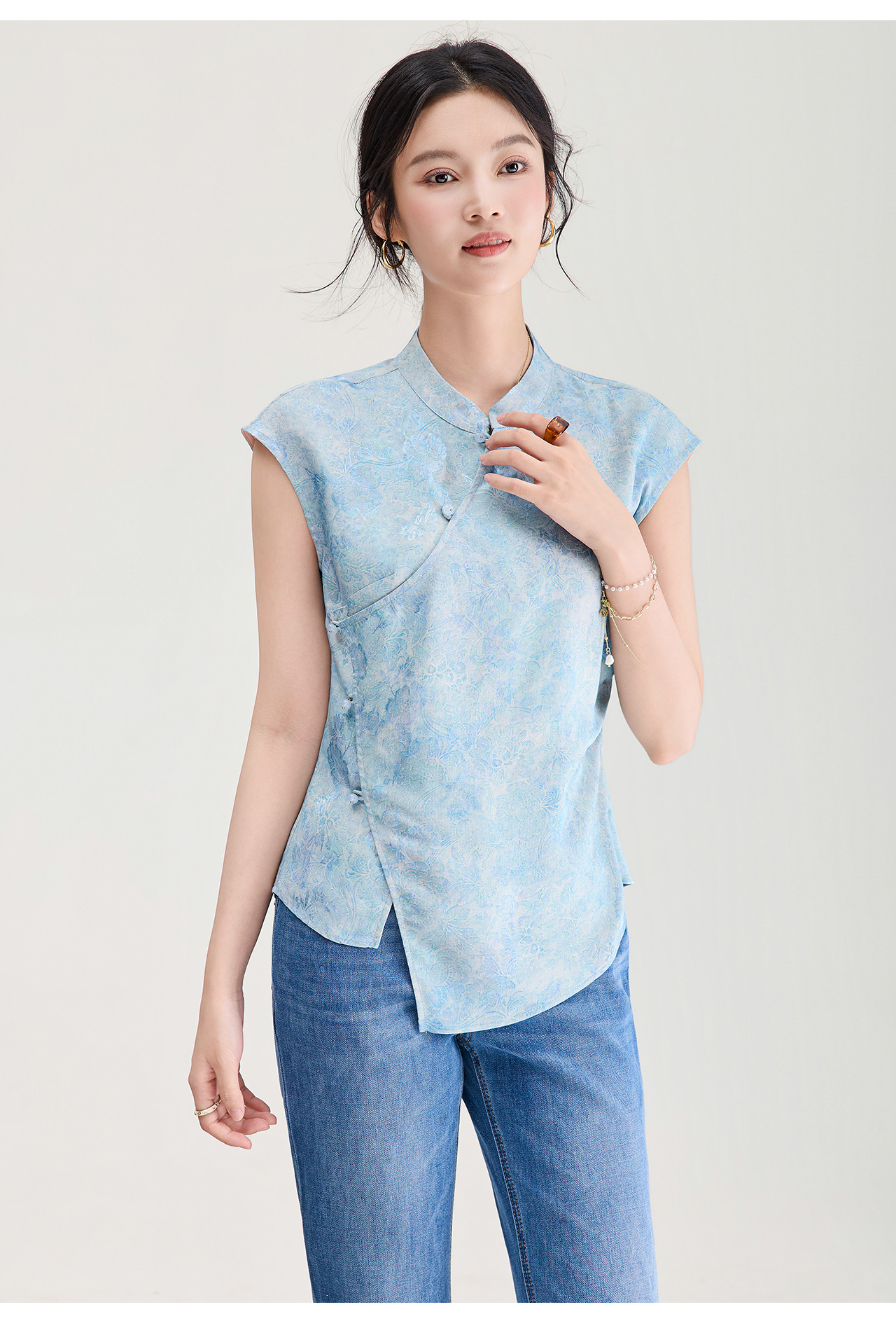 Áo vest không tay nữ kiểu Trung Quốc mới, chất lụa Jacquard nhuộm chìm, tà áo chéo, mặc mùa hè — màu xanh nhạt chi tiết 16