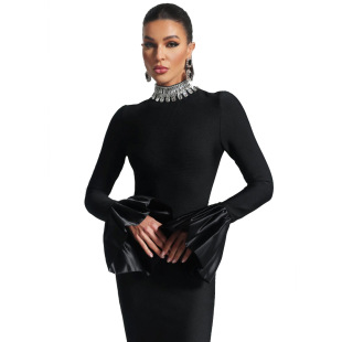 �W���¿�Ů�b�������I��ˮ荕r�Ѓ����B��ȹ�X��ȹ�L���ɶY��ȹ