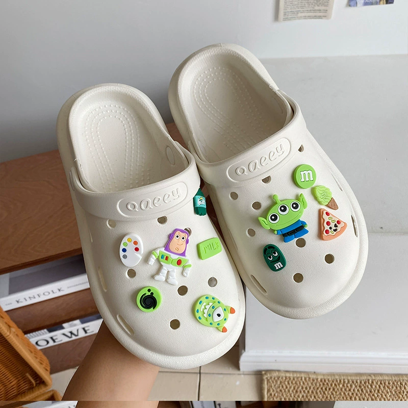 Летняя верхняя одежда для женщин Dly Croc Shoes, новые с толстой подошвой пляжные нескользящие милые баотоу тапочки