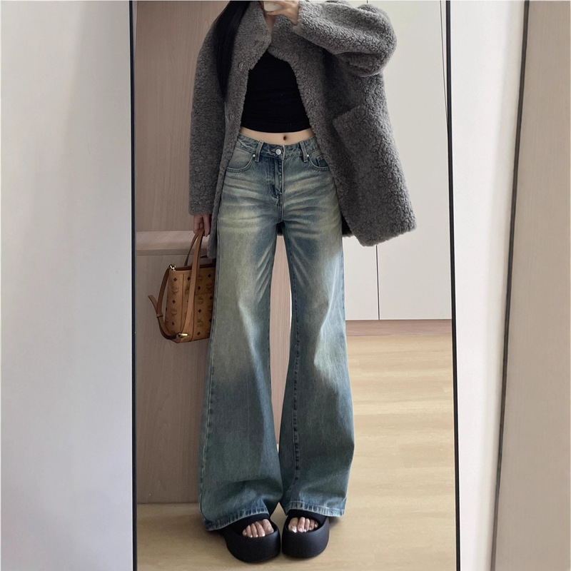 American Retro Low-Waist Flared Jeans for Women, Washed and Distressed, Loose Fit, Not Tight on the Legs, Relaxed and Drapey Wide-Leg Pants