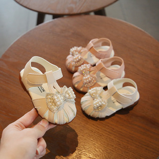 A generation of girls newborn baby Korean soft leather shoes 0-3 years old step shoes baby girl princess shoes sandals